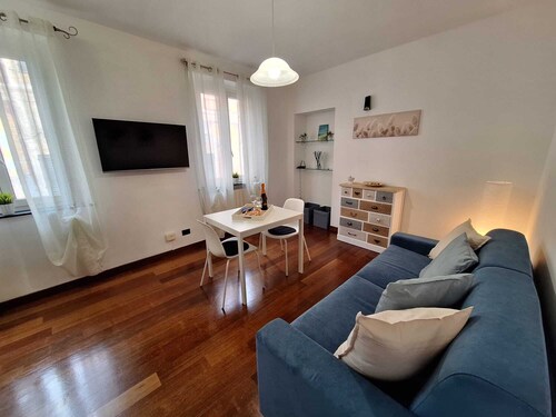 TWO-ROOM APARTMENT "LA DOLCEVITA" IN GENOA, SESTRI PONENTE