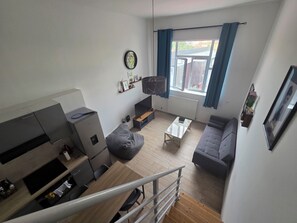 Living area - Vrbo Property (Saint-Étienne)