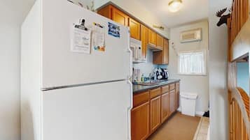 Studio, Multiple Beds, Kitchenette, Garden View (Moosehead Condo Unit #5) | Private kitchen