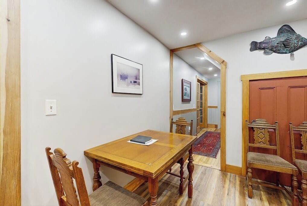 Apartment, Multiple Beds, Patio, Garden View (Boothbay Harbor House) | Dining