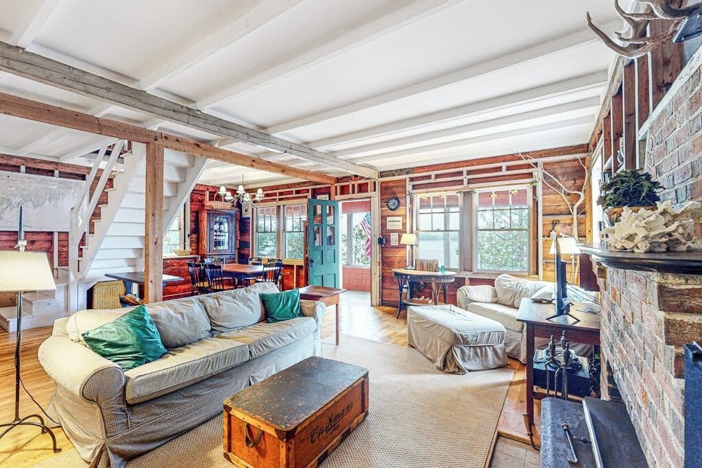 House, Multiple Beds (Rockhaven Bay Bliss) | Living area