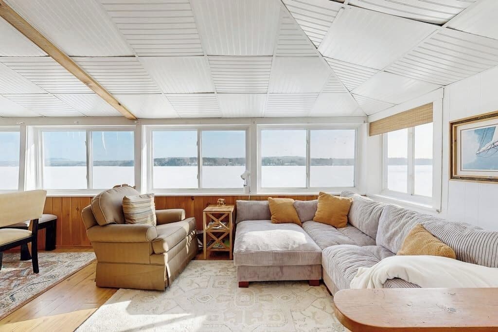 House, Multiple Beds (Launch Point) | Living area