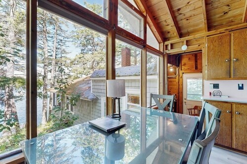 Lakefront Cottage With Dock, Screened Porch, & Island in Biscay Pond