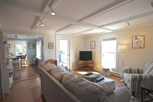 Apartment, Multiple Beds (Windows on the Sea) | Living area