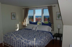 Apartment, Multiple Beds (Windows on the Sea) | 3 bedrooms, individually decorated, individually furnished, bed sheets - 3 Bedroom 2 1/2 Bath Apartment With Views of Rocklan (Rockland)