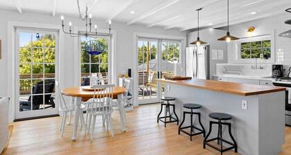 Harborside Cottage, Walk to Downtown