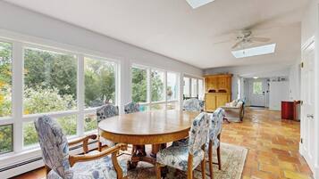 House, Multiple Beds, Garden View (Bramble Cottage) | 4 bedrooms, individually decorated, individually furnished, bed sheets