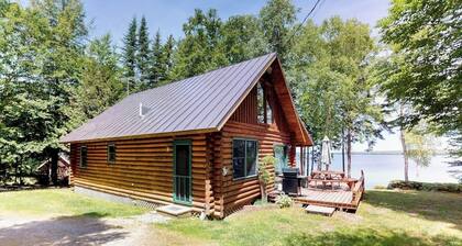 Dog-friendly Lakefront Log Cabin With Peaceful Atmosphere, Dock & Boat Launch