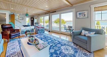 Oceanfront Home With Dock, Beautiful Deck & Firepit - Steps to the Beach