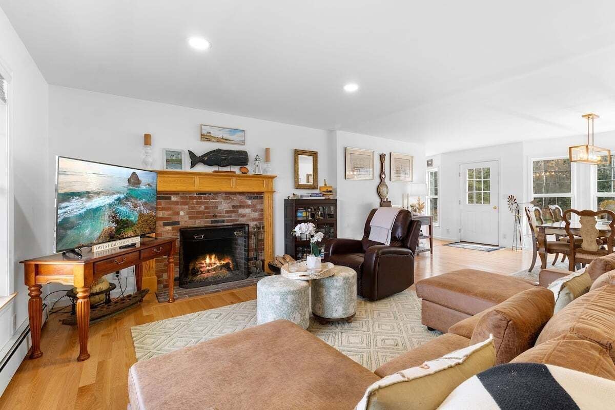 House, Multiple Beds, Pool Access, Pool View (Vista Cove House) | Living area