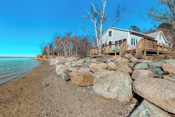 Cozy Seaside Retreat W/ Waterfront Deck, Expansive Lawn, & Breathtaking Sunsets - Bar Harbor, ME