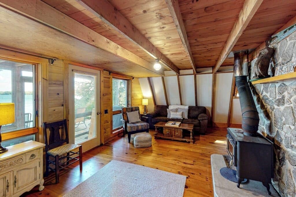 House, Multiple Beds (Camp Overlook) | Living area