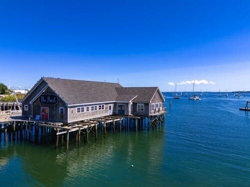Rockland Central Loft, Heart of Downtown