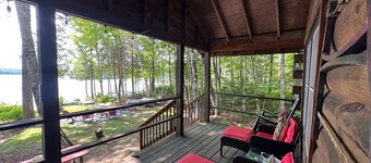 Cozy log Cabin w/ Deck, BBQ Grill & Outdoor Firepit on Lower Wilson Pond