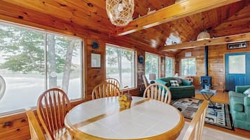 House, Multiple Beds (Little Mac Point) | 3 bedrooms, individually decorated, individually furnished, bed sheets
