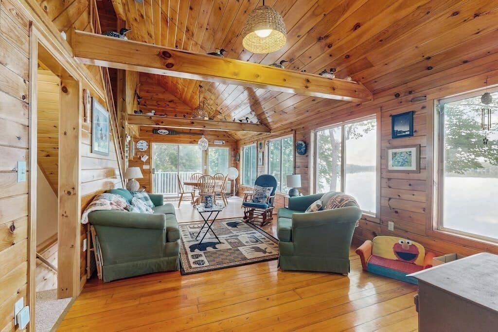 House, Multiple Beds, Patio (Little Mac Point) | Living area