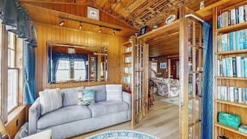 Cabin, Multiple Beds, Fireplace (Spruce Ledge) | Living area