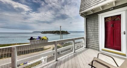 Dog-friendly, Bayfront Home - Gorgeous Ocean Views, Private Balcony & Fireplace