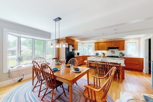 4 habitaciones, decoración personalizada y muebles diferentes