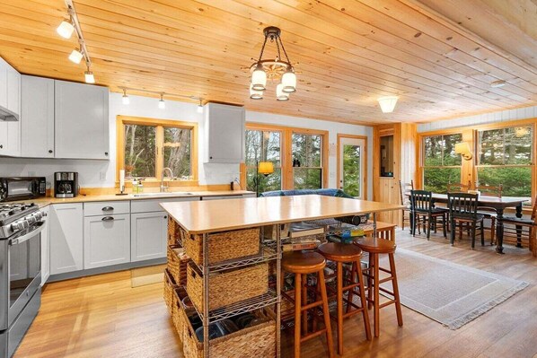 House, Multiple Beds (The Tide House) | Private kitchen - The Tide House, Cozy Waterfront Cottage + Bunkhous (Spruce Head)