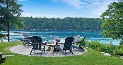 Gorgeous Waterfront Home on Westport Island With 2 Sunrooms