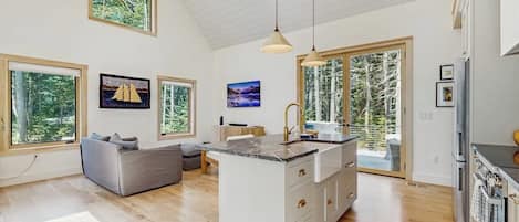 House, Multiple Beds (Spruce Shores Retreat) | Interior