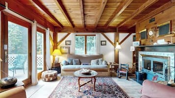 Cabin, Multiple Beds, Garden View (Romley House) | Living area