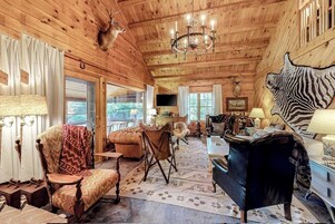 House, Multiple Beds, Fireplace (The River Lodge) | Living area