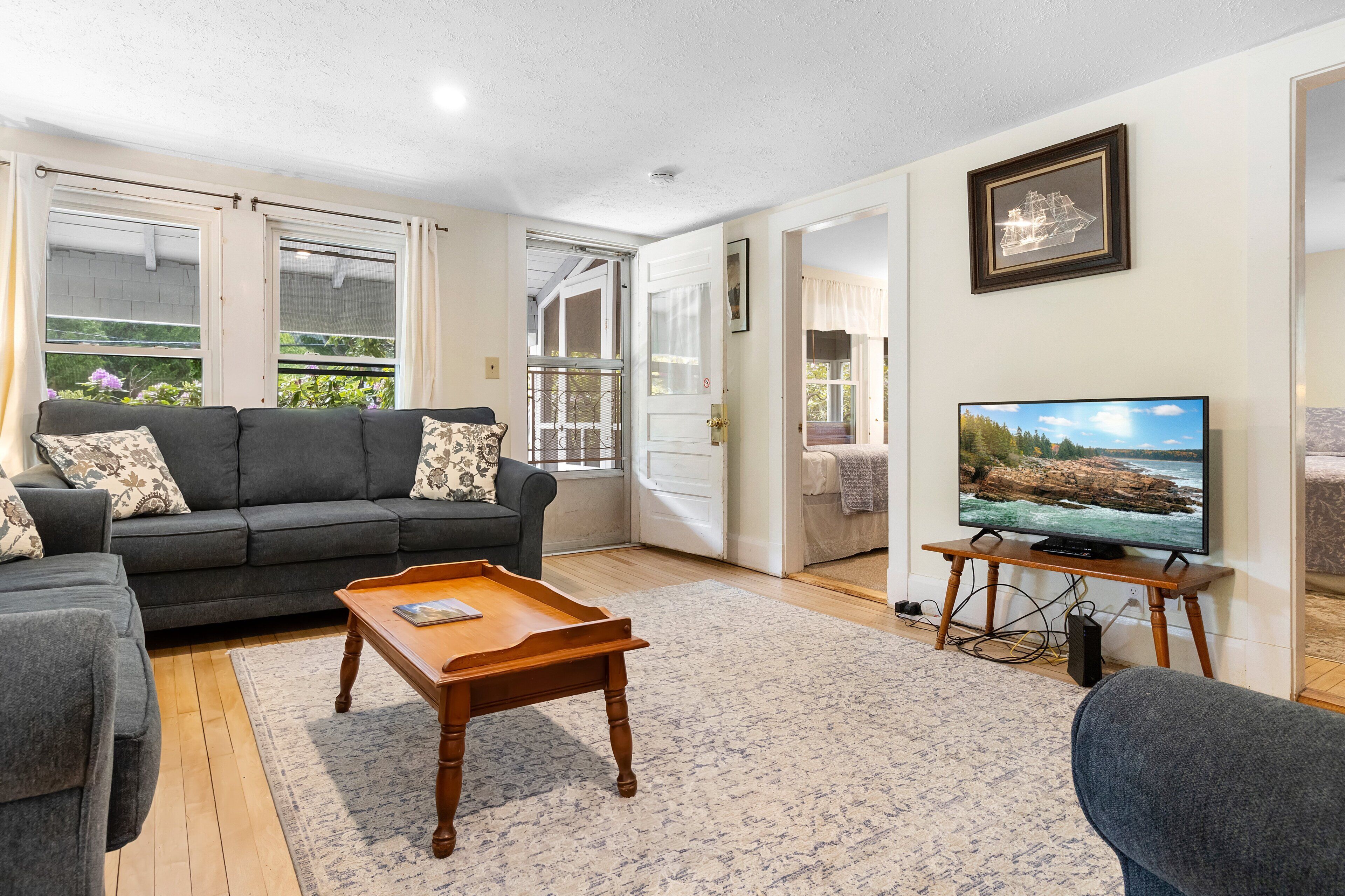 House, Multiple Beds, Patio, Garden View (Ledgewood 7) | Living area