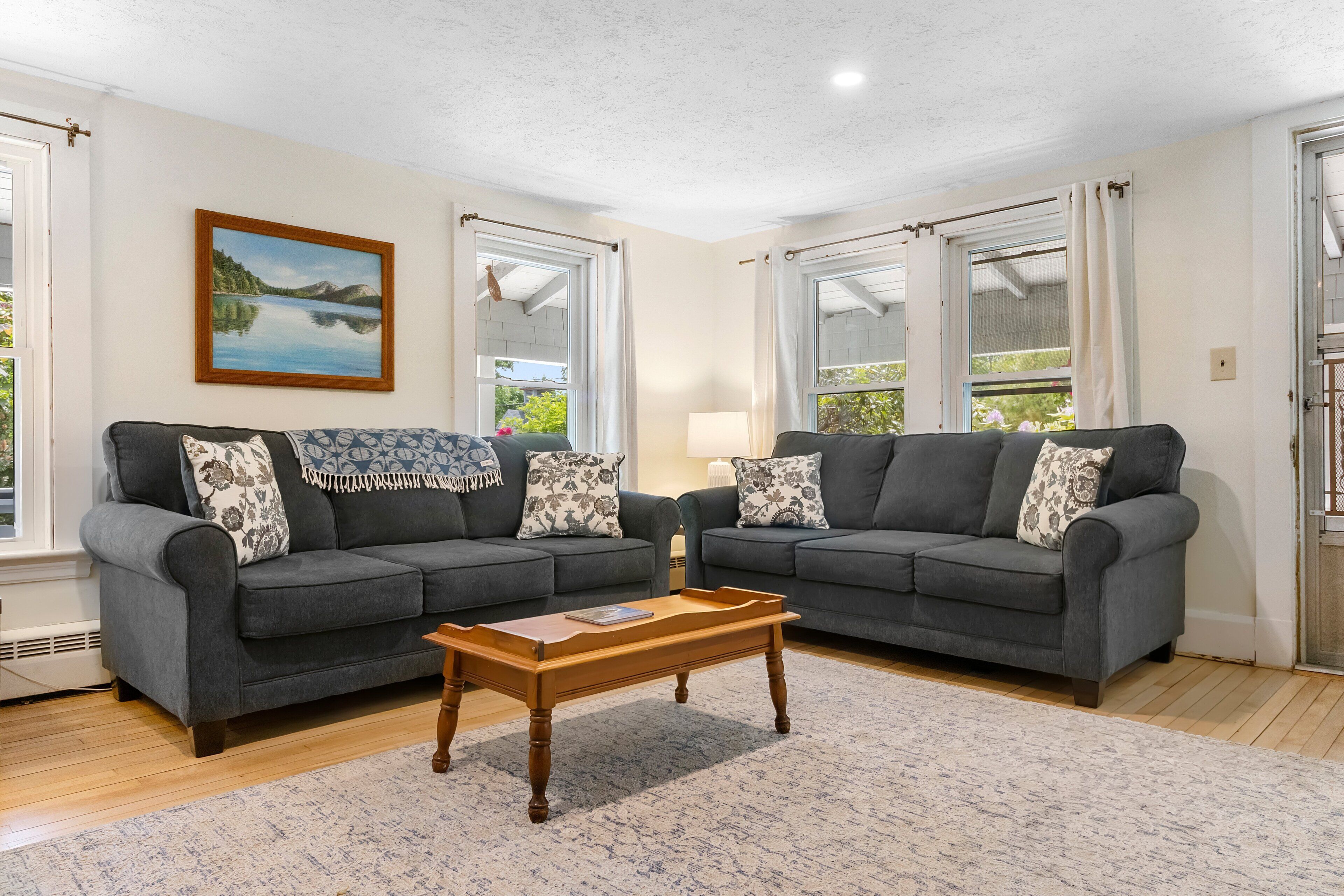 House, Multiple Beds, Patio, Garden View (Ledgewood 7) | Living area