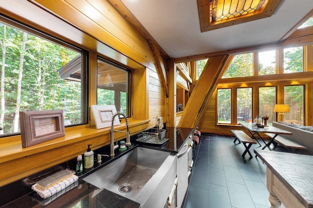 House, Multiple Beds, Patio (Lazy Lumberjack Hilltop Cabin) | Private kitchen