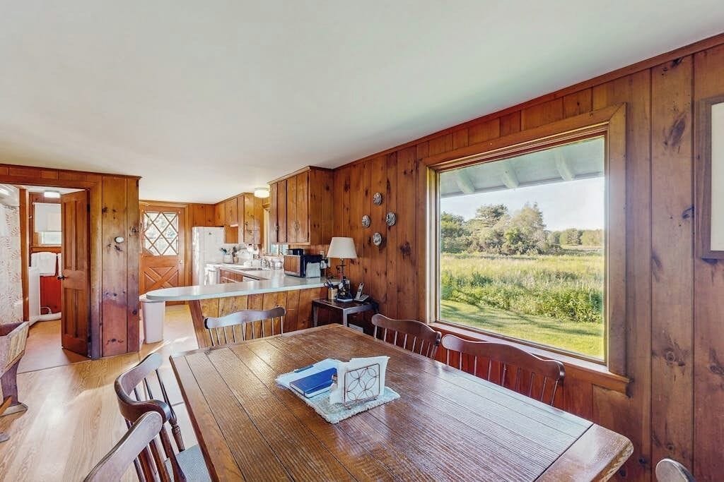 House, Multiple Beds, Kitchen, Garden View (The SeaMeadow) | 3 bedrooms, individually decorated, individually furnished, bed sheets