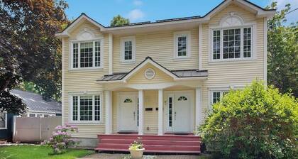 Ideally Located Home w/ Deck, Wifi & Washer/dryer - Walk Into Town & Acadia