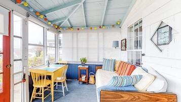 Cottage, Multiple Beds, Fireplace (Ocean Point Cottage-Waterfront Access) | Living area