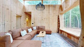 House, Multiple Beds, Patio (Hideaway House) | Interior