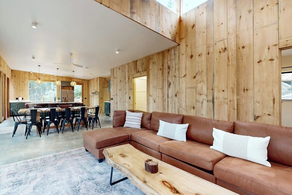 House, Multiple Beds, Patio (Hideaway House) | Living area