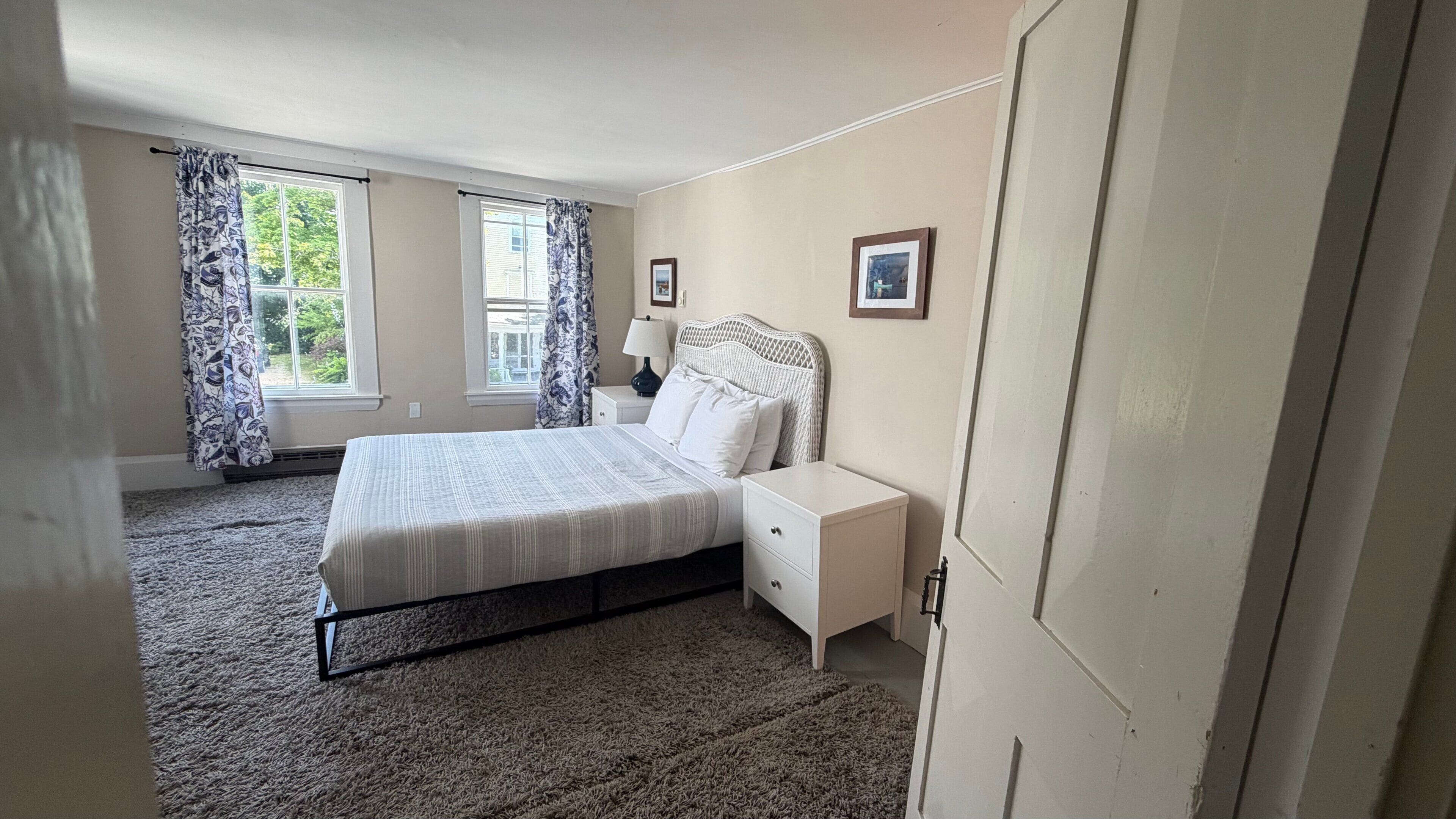 Studio, 1 grand lit, vue sur le jardin (36 Main Flat 3) | 2 chambres, décor unique, ameublement unique, literie fournie