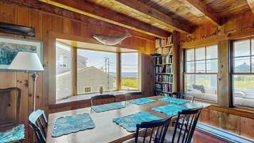Cabin, Multiple Beds, Kitchen, Garden View (Ocean Point Colony House) | 4 bedrooms, individually decorated, individually furnished, bed sheets
