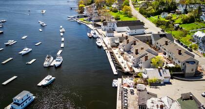 Bay View on Camden Harbor Condo 2br, 2 Baths, AC, Fireplace