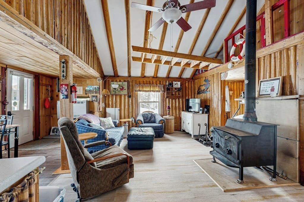 Cabin, Multiple Beds, Kitchen (Lily's Pad) | Living area
