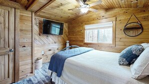 Nhà, nhiều giường, bếp (Little Cottage in the Woods)