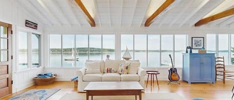Cottage, Multiple Beds, Fireplace (Ocean Point Colony I) | Living area