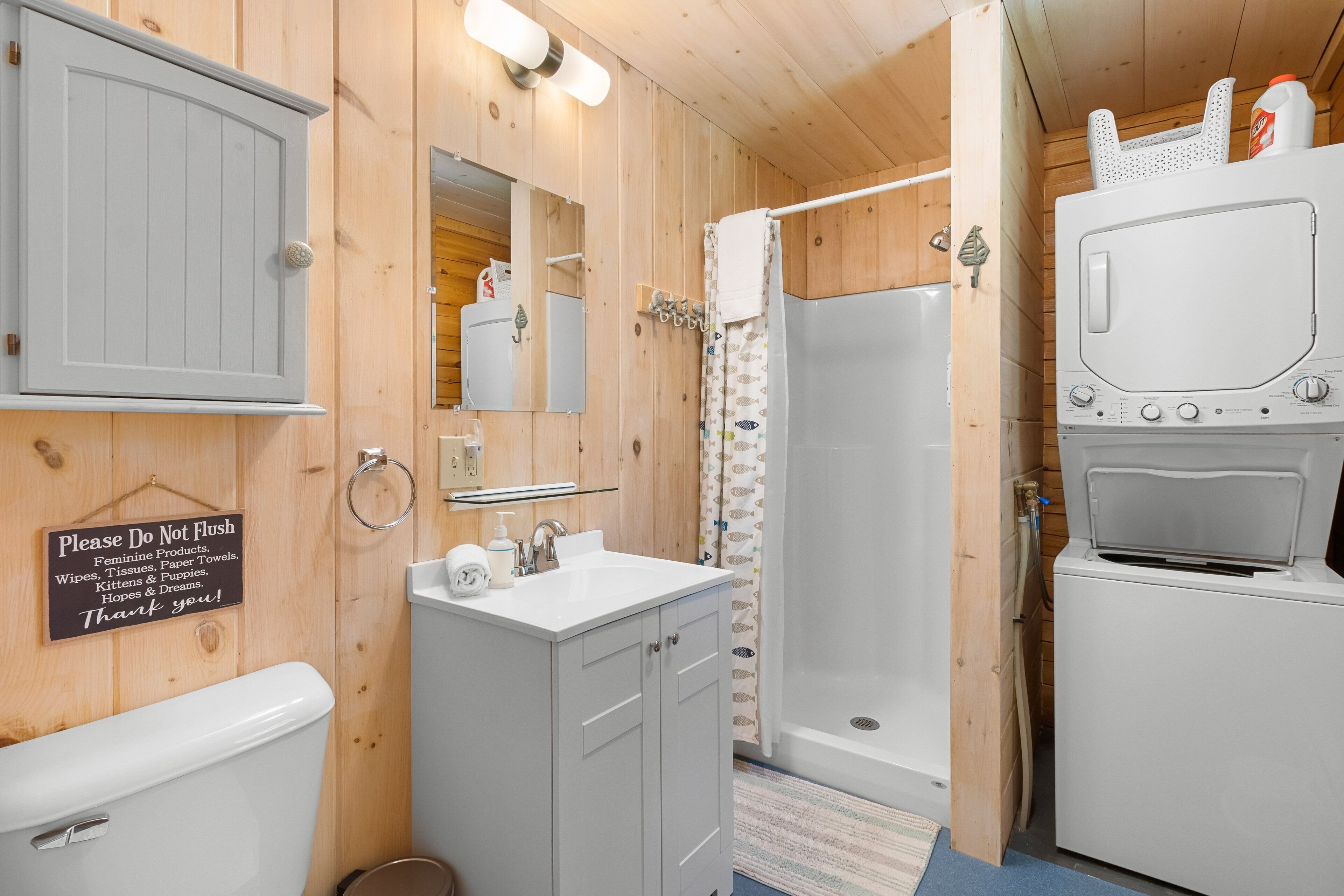 Cabin, Multiple Beds, Kitchen, Garden View (Sprucewold Cabin) | Bathroom | Towels