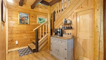 Cabin, Multiple Beds, Kitchen, Garden View (Sprucewold Cabin) | Private kitchen