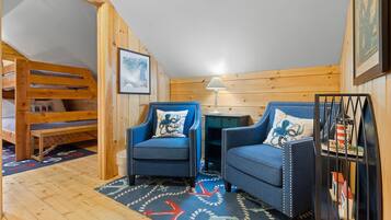 Cabin, Multiple Beds, Kitchen, Garden View (Sprucewold Cabin) | 3 bedrooms, individually decorated, individually furnished, bed sheets