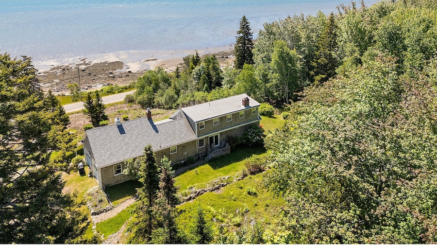 Dog-friendly Oceanfront Home With Private Shorefront, two Fireplaces, & Firepit
