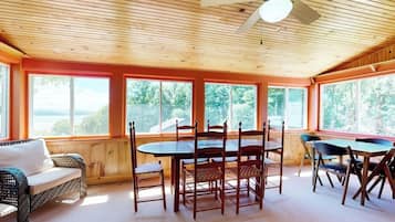 House, Multiple Beds, Fireplace, Garden View (Bayview Retreat) | 3 bedrooms, individually decorated, individually furnished, bed sheets