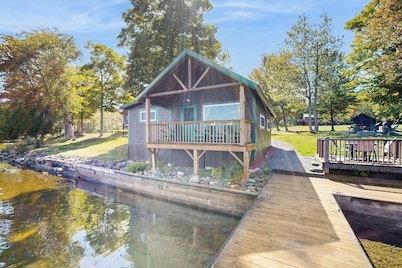 Dog-friendly Lakefront Cabin With Private Dock, Epic Views of Lake & Mt Kineo