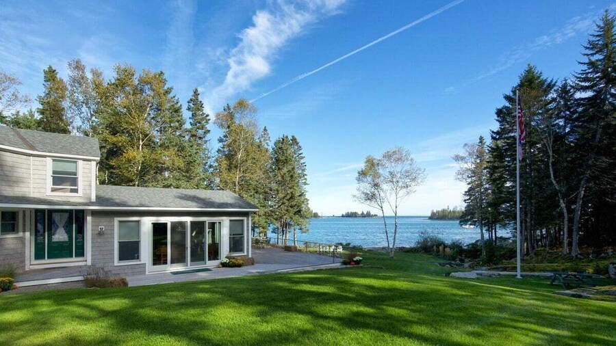 Rockledge Estate: 5 Bedroom, 3 1/2 Bathroom House