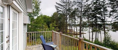 コンドミニアム ベッド (複数台) ガーデンビュー (The View III at Sheepscot River) | 部屋からの景観